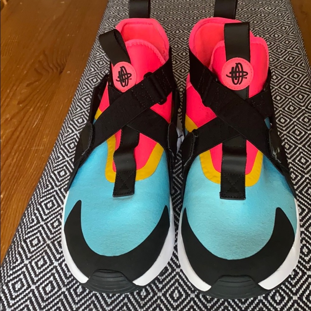 Nike Air Huarache City